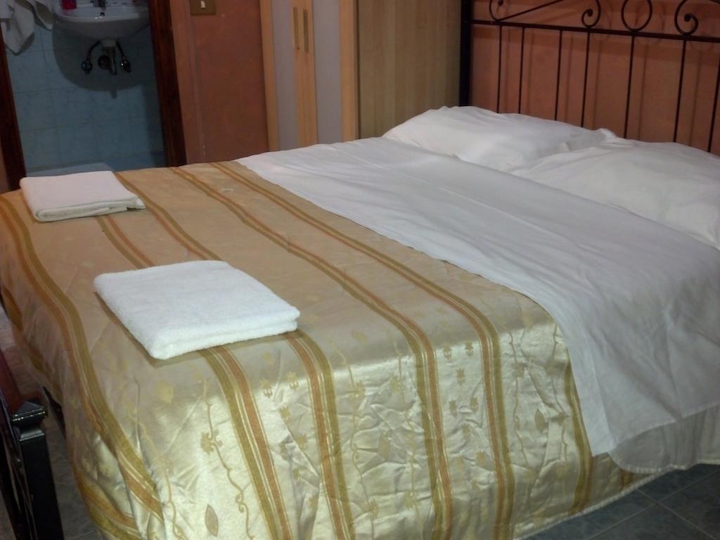 רומא Napoleon Guesthouse חדר תמונה