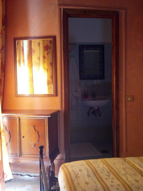 רומא Napoleon Guesthouse חדר תמונה
