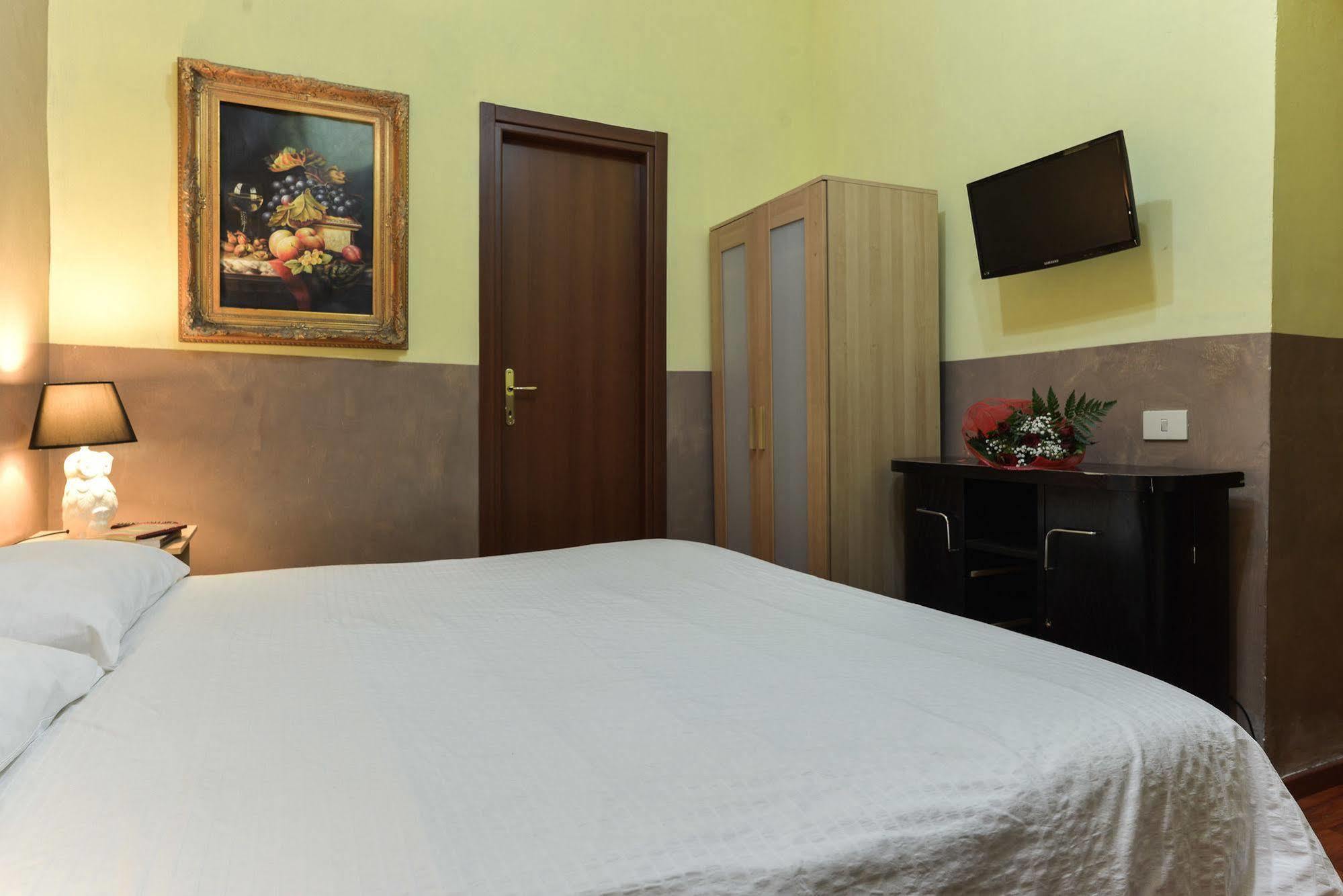 רומא Napoleon Guesthouse מראה חיצוני תמונה