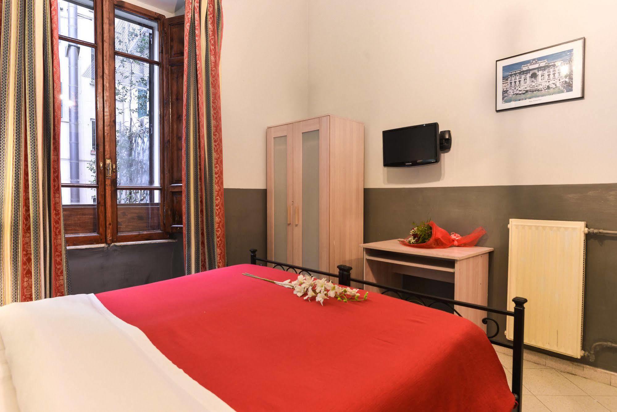 רומא Napoleon Guesthouse מראה חיצוני תמונה